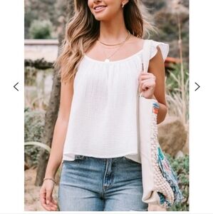 💥NEW Amaryllis Gauzy Tank With Flutter Sleeves